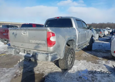 2014 Toyota Tundra Limited 5.7L V8 z USA, uszkodzony, nr VIN 5TFHW5F10EX401819